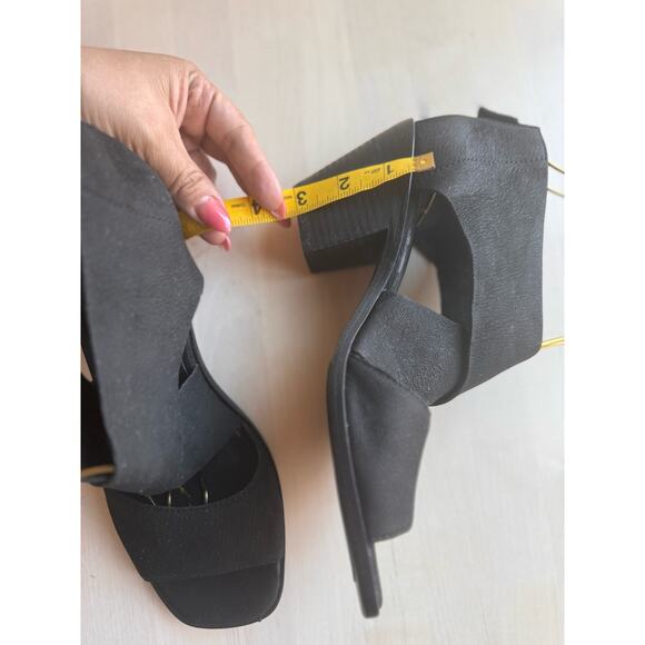 Eileen Fisher black Ann Tumbled Nubuck Leather Crisscross Zip Sandals size 8.5 - Picture 9 of 12